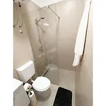 Lee * سبليت